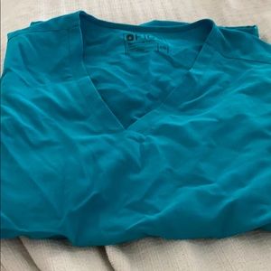 2X TEAL Figs Scrub Top
